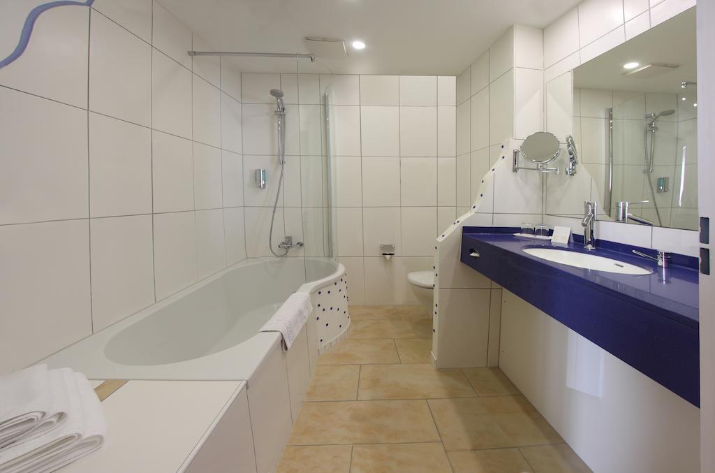 Hotel Zur Pfalz Kandel Δωμάτιο φωτογραφία